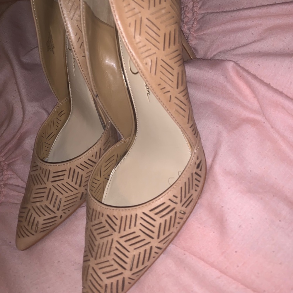 Jessica Simpson Nude Pumps/Heels Size 8